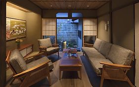 清水五条 墨継ぐ – すみつぐ